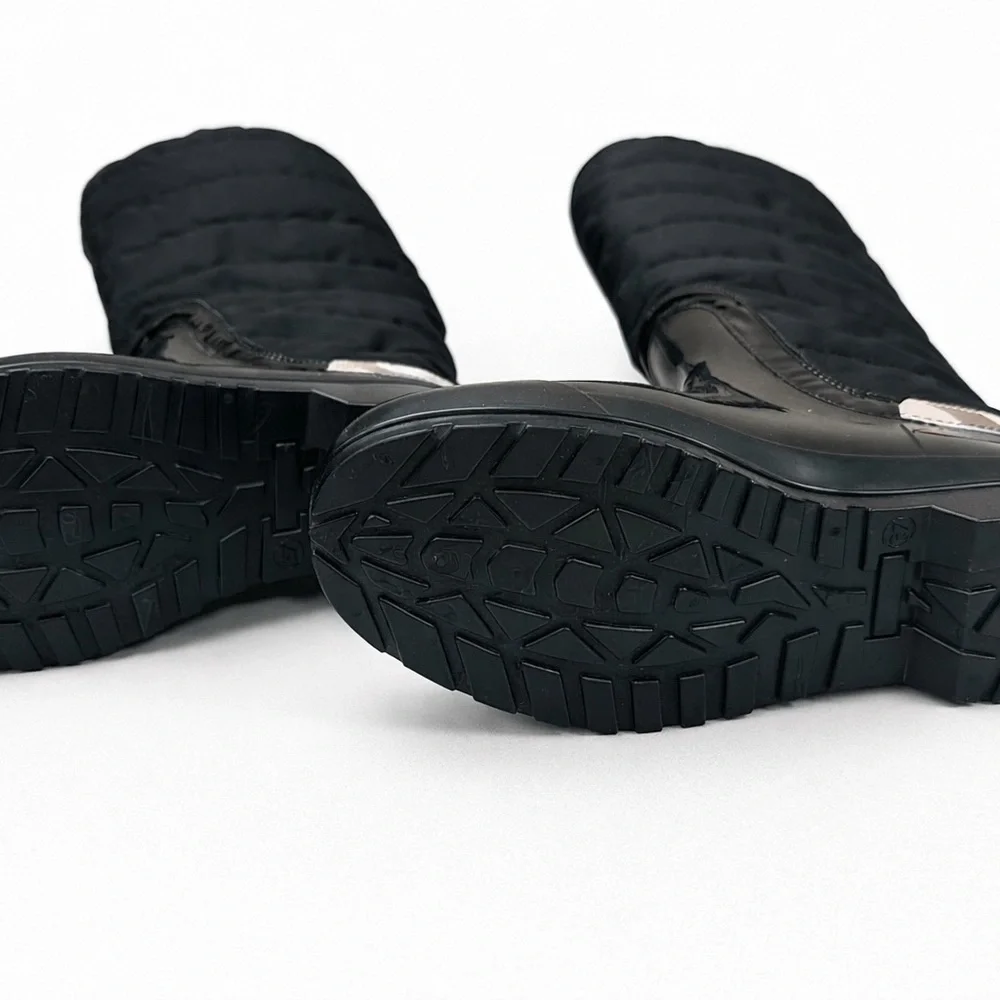 Burberry Black Quilted Mid-Calf Rain Boot with Beige Check Trim - Picture 2 of 3